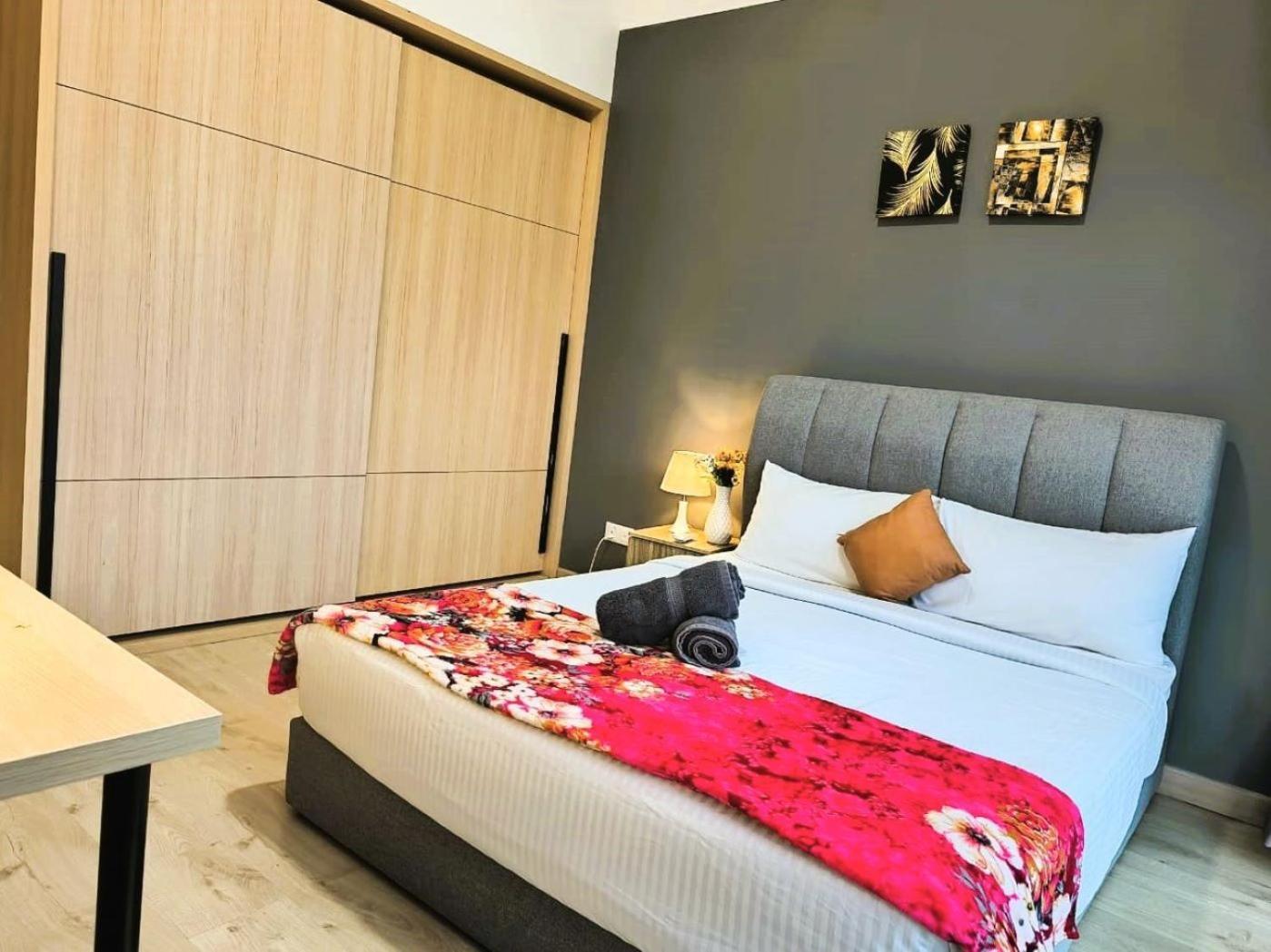 The Luxe Suites Klcc By Cozy Stay Куала-Лумпур Экстерьер фото